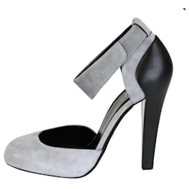 Gucci-Gucci Women Dusty Grey 323562 Suede Leather Heel Ankle Strap Pumps-Black,Grey