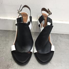 Givenchy-GIVENCHY  Sandals T.eu 39 Leather-Black