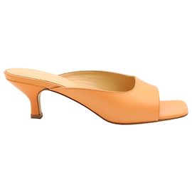 By Far De loin Kosara 50 Mules à Bout Ouvert en Cuir Orange Orange