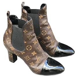 Louis Vuitton Ankle Boots Black Leather ref.420812 - Joli Closet