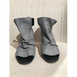 Maison Martin Margiela-MAISON MARTIN MARGIELA  Ankle boots T.eu 38 Leather-Grey