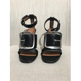 Givenchy-GIVENCHY  Sandals T.eu 36 Leather-Black