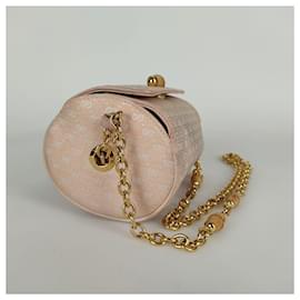 Gucci-Gucci vintage Bamboo shoulder bag in pink GG canvas-Pink