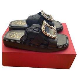 Mules Roger Vivier em couro preto Preto