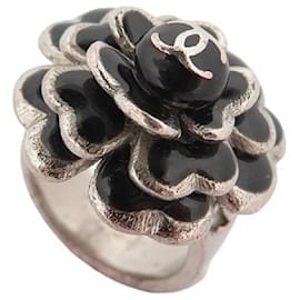 Chanel-CHANEL CAMELIA T RING 52 IN SILVER METAL AND BLACK ENAMEL BLACK ENAMEL RING-Silvery