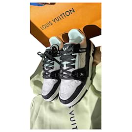 Louis Vuitton-Sneakers-Black