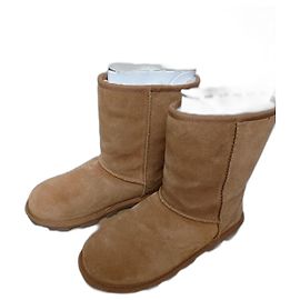UGG model: ESSENTIAL SHORT Caramel