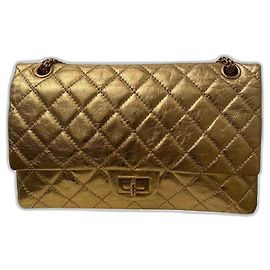 Chanel 2.55 Reissue 227 Bolsa flap em couro de bezerro dourado metalizado Dourado