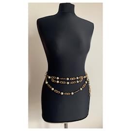 Vintage CHANEL nice and heavy thick golden chain belt with large CC mo –  eNdApPi ***where you can find your favorite designer  vintages..authentic, affordable, and lovable.