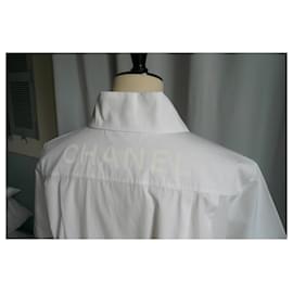 Chanel-CHANEL Nueva camisa blanca Logo espalda T36-Blanco