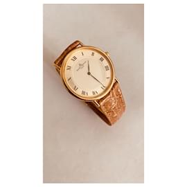 Baume & Mercier-vintage gold-Golden