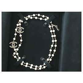 Chanel Colar de ouro com pérolas brancas, Excelente état Dourado