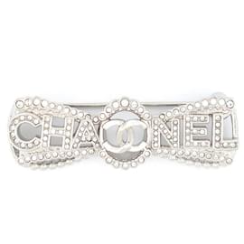 Chanel-NEU CHANEL BROSCHE LOGO CC STRASS SILBER AB9255 b09019 NK116 Metallbrosche-Silber