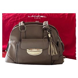 Sac à main Lancel Adjani en cuir taupe Taupe