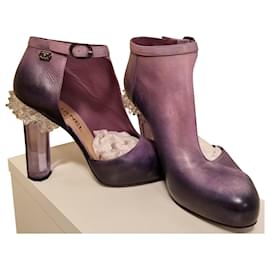 Chanel-Chanel Ombre Stiefel mit Lucite Heels-Andere