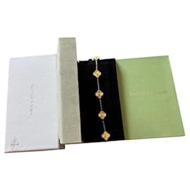 Bracelet Alhambra vintage Van Cleef & Arpels Green Yellow Yellow gold  ref.98457 - Joli Closet