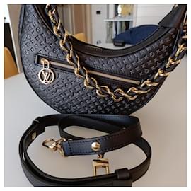 Louis Vuitton-Louis Vuitton Loop bag in leather-Black