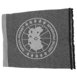 Canada Goose Cachecol cobertor com logotipo de ganso do Canadá em lã cinza Cinza