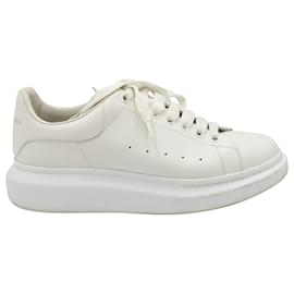 Alexander Mcqueen-Alexander Mcqueen Oversized Sneakers in White Leather-White