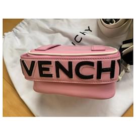 Givenchy-Clutch-Taschen-Pink