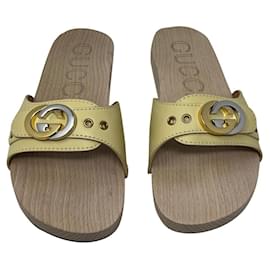 Gucci-sandálias entrelaçadas-Bege