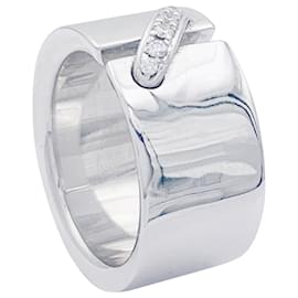 Chaumet-Chaumet ring, "Connections", white gold and diamonds.-Other