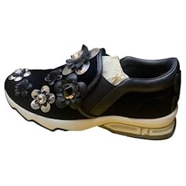 Fendi-Sneakers-Black