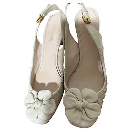 Sandali Prada in pelle beige Beige