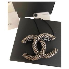 SPILLA C foderata CHANEL, metallo rutenio ( argento) , neuf Argento