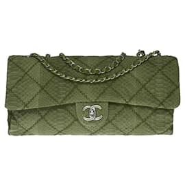 Chanel-CHANEL Timeless/Classique Bag in Red Python - 121354741-Red