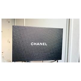 Chanel-Chanel box/2-Black