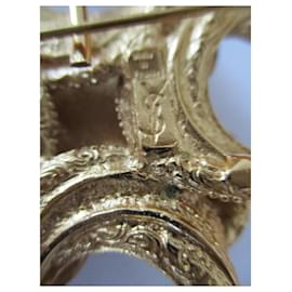 Yves Saint Laurent-la spilla di/Pendente, piatto d'oro.-Gold hardware