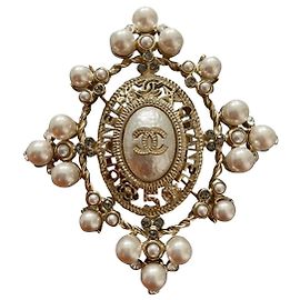 Spilla Chanel con strass e perle dorata D'oro