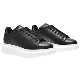 Alexander Mcqueen-Oversized Sneakers - Alexander Mcqueen - Black - Leather-Black