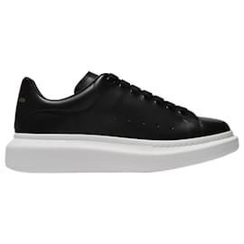 Alexander Mcqueen-Oversized  Sneakers - Alexander Mcqueen - Black/White - Leather-Black