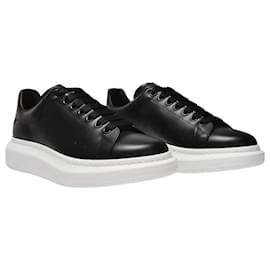 Alexander Mcqueen-Oversized  Sneakers - Alexander Mcqueen - Black/White - Leather-Black