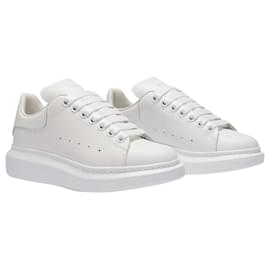 Alexander Mcqueen-Oversized Sneakers - Alexander McQueen - Leather - White-White
