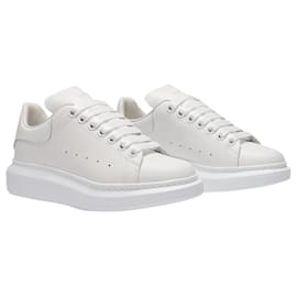 Alexander Mcqueen-Oversized Sneakers - Alexander Mcqueen - White - Leather-White