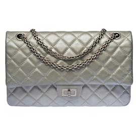 Chanel-Chanel Tasche 2.55 aus silbernem Leder - 100179-Silber