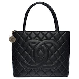 Chanel-CHANEL Medaillon-Tasche aus schwarzem Leder - 100661-Schwarz