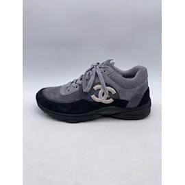 Chanel-CHANEL  Trainers T.eu 40 Suede-Grey