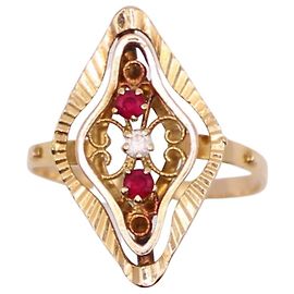 Autre Marque Ring aus Gelbgold 750%oder mit Wasserzeichen, Rautenmuster mit Rubinen und Zirkonoxiden Gold hardware