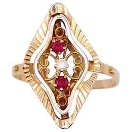 Autre Marque-Ring aus Gelbgold 750%oder mit Wasserzeichen, Rautenmuster mit Rubinen und Zirkonoxiden-Gold hardware