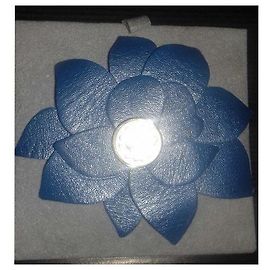 Lalique Pins e spille Blu