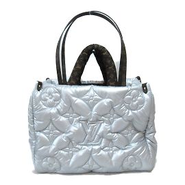 Louis Vuitton Oreiller géant Monogram OnTheGo GM M21053 Argenté
