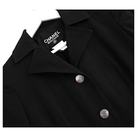 Chanel-Cruzeiro Chanel 1997 casaco preto longo w/botões de metal-Preto