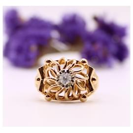 Autre Marque-Rosette ring set with white stone in yellow gold 750%O-White,Gold hardware