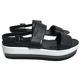 Fendi-FENDI  Sandals T.eu 38 Leather-Black