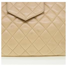 Chanel-Bolsa de ombro de corrente CHANEL pele de cordeiro bege CC Auth 38451-Bege