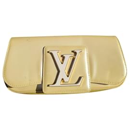 Louis Vuitton-Louis Vuitton Sobe Bolsa Clutch de Couro Envernizado-Amarelo